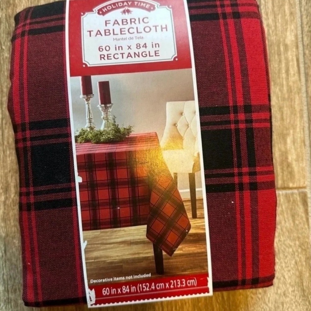 Christmas Tablecloth Red and Black
Plaid 60x84 Rectangular new